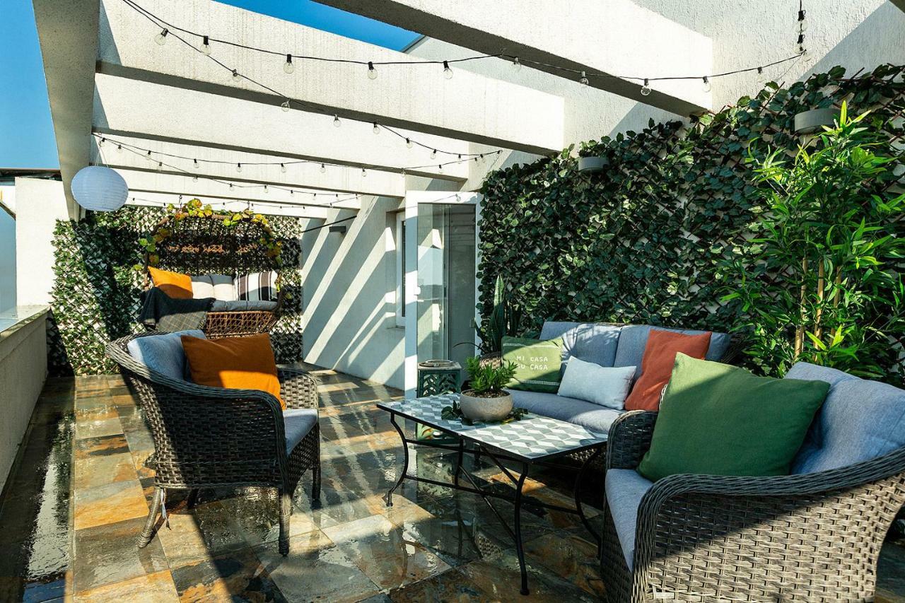 Ferienwohnung Qult - Up In The Sky Bukarest Exterior foto